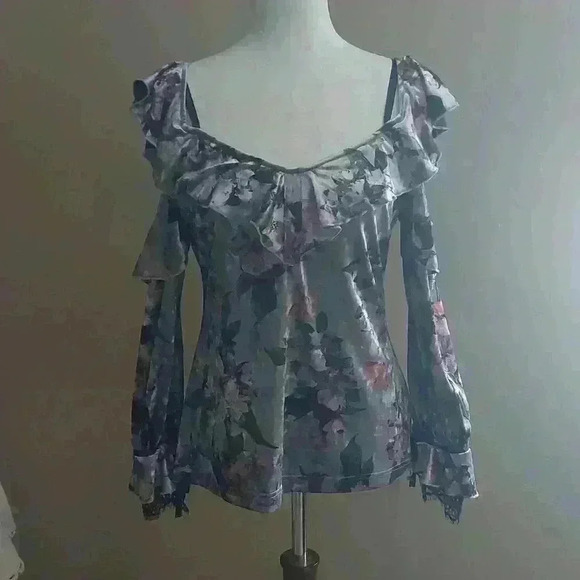 🍁Cold Shoulder Blouse. #0900B - Picture 10 of 11